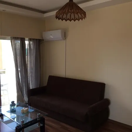 Modern Mackenzie Beach Apartament *